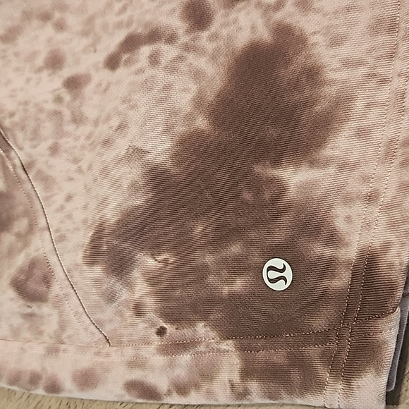 Lululemon Marbled Dye Inner Glow Shorts Size 10 - Picture 4 of 8